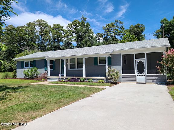 2nd image of 113 Yaupon Drive