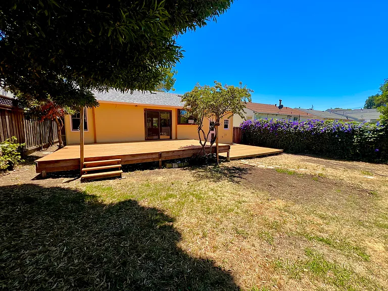 221 Hermosa Ave — Photo 24