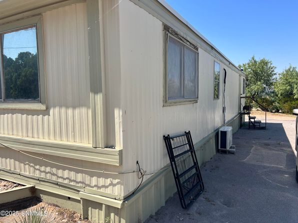 las-cruces-new-mexico-2062632538 picture