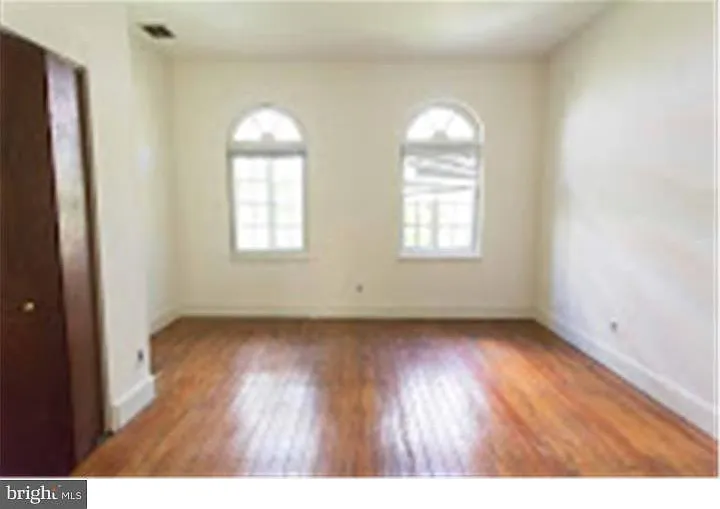 717 Spruce St #1B — Photo 3