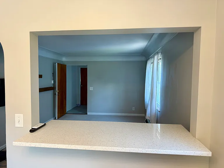 2317 Monroe Ave — Photo 8