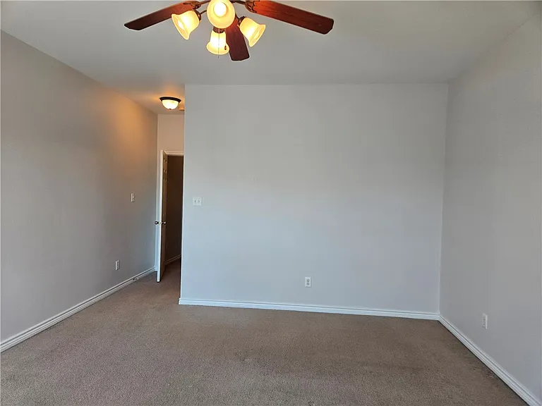 1425 W Villa Maria Rd #603 — Photo 4