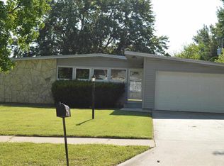3412 SW James St, Topeka, KS 66614