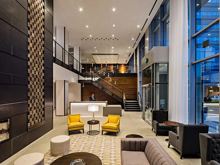 Leasing Lobby