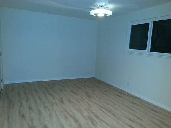 3rd image of 9033 Etiwanda Ave
