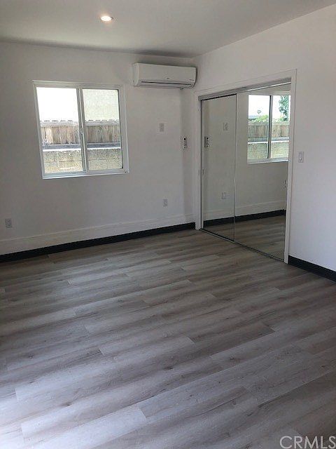 1st image of 8307 Bardwell Ave