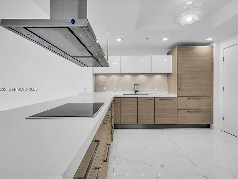 17111 Biscayne Blvd #411 — Photo 18