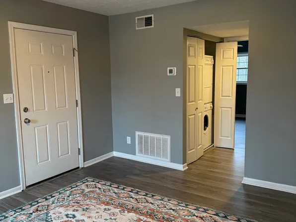 230 Middletown Sq, Middletown, KY 40243