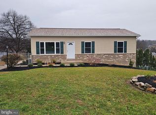 1920 Maylinn Dr, Chambersburg, PA
