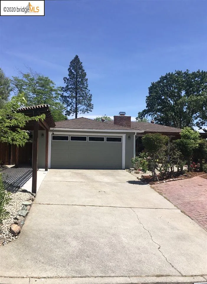 196 Cortsen Rd photo 1