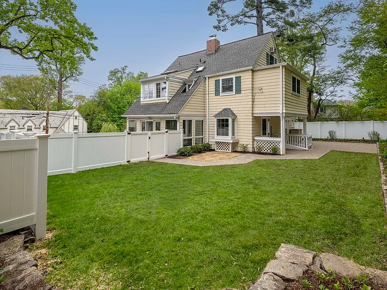 62 Summit Ave — Photo 25