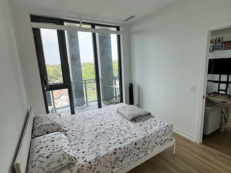 1 Hillsdale Ave E #609 — Photo 25