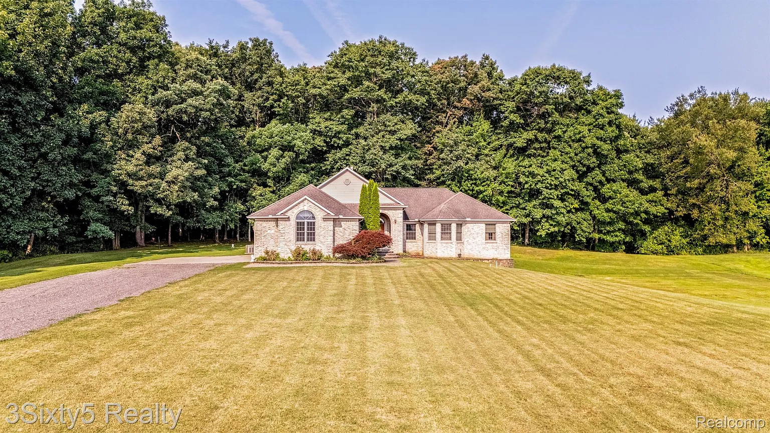 597 Country Meadows Trl photo 1
