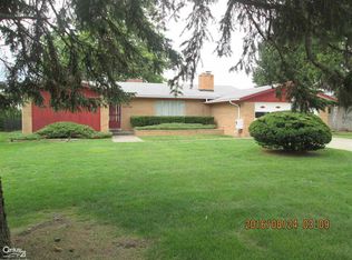 49721 Keycove Dr, New Baltimore, MI 48047