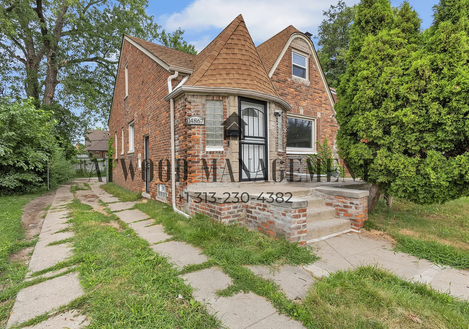 This beautifully updated 3-bedroom, 1-bath single-family home is ready for move-in! — Photo 1
