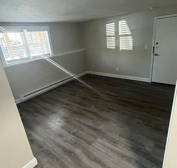 8-12 Perry St — Photo 6