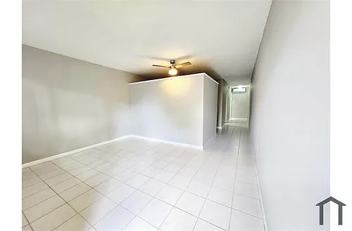 335 SW 20th St Photo 1