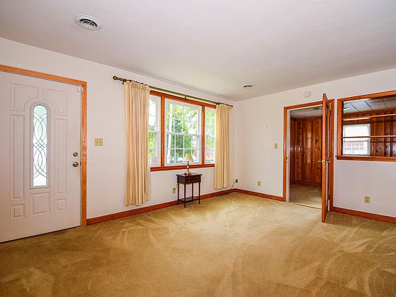 2nd image of 4522 Eden Dr NW