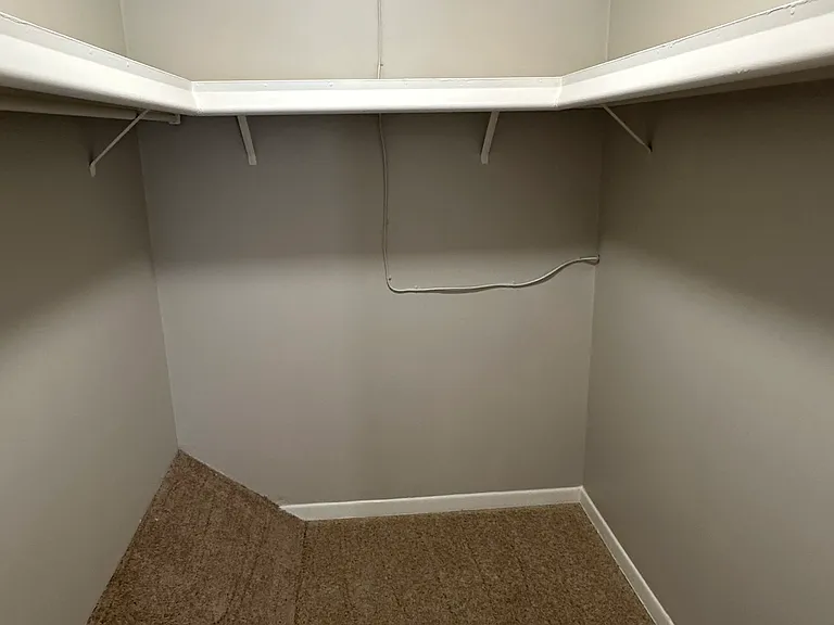 5848 Queen Elizabeth Way #2 — Photo 14