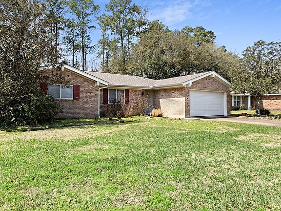 3rd image of 4421 Memorial Dr