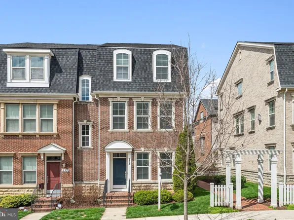 233 Hemingway Dr, Gaithersburg, MD 20878
