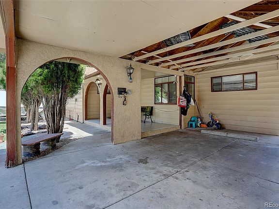 4th image of 2200 S Irving St