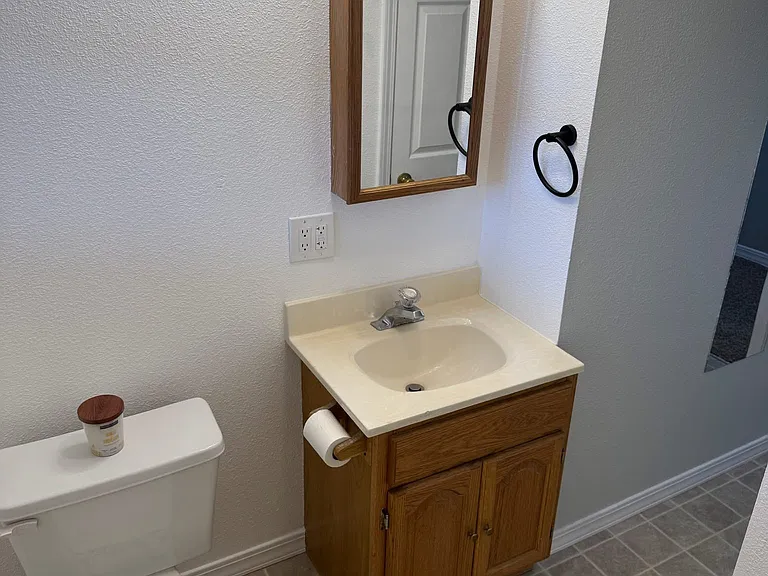 1690 Ammon St #B — Photo 11