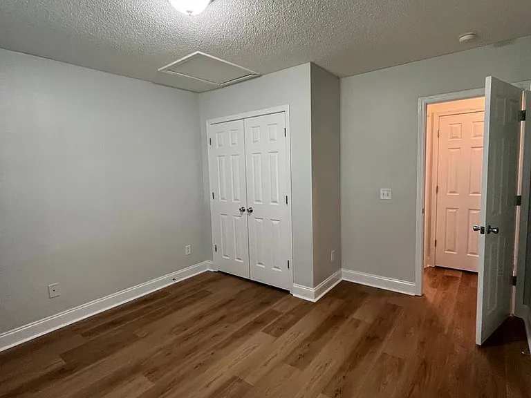 642 Hillside Dr — Photo 20