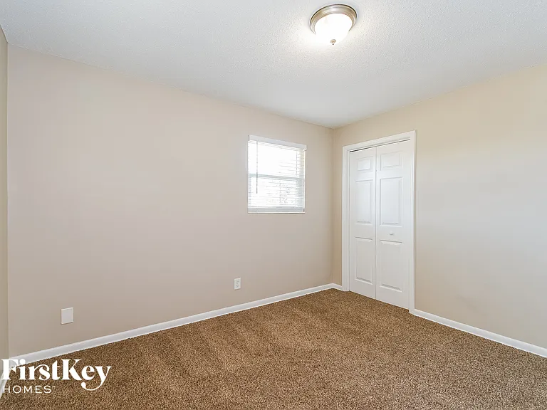 8801 Coventry Ct — Photo 12