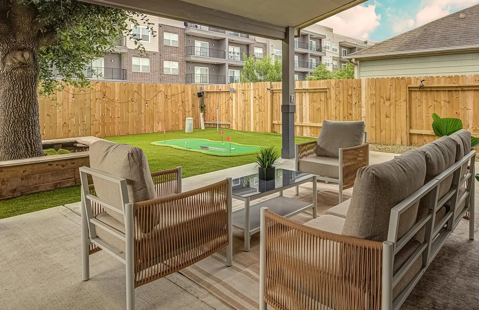 3 bed, 2.5 bath, 2227 sqft, $3,500 — Photo 1