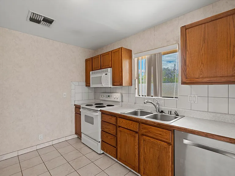 106 Iliwai Loop — Photo 9
