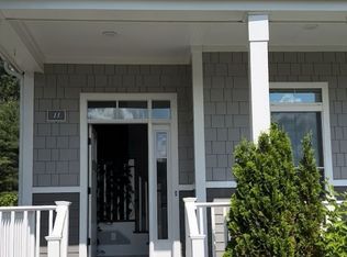 13 Boydes Xing, Norfolk, MA 02056