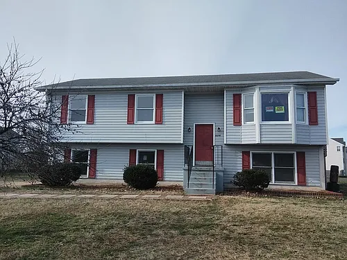 6240 Winston Pl E Photo 1