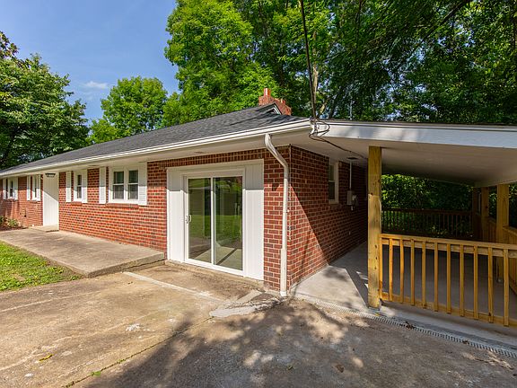 3rd image of 3825 Skyland Dr