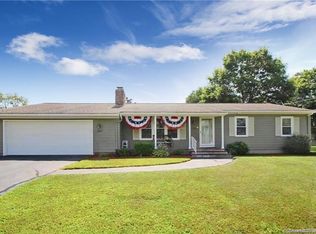 6 Marlin Dr, Pawcatuck, CT 06379