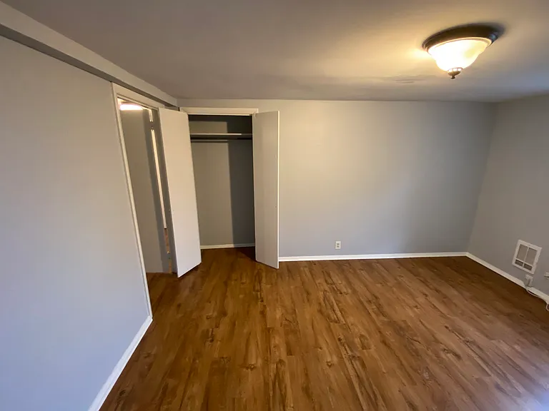 2422 Highland Dr #6 — Photo 10