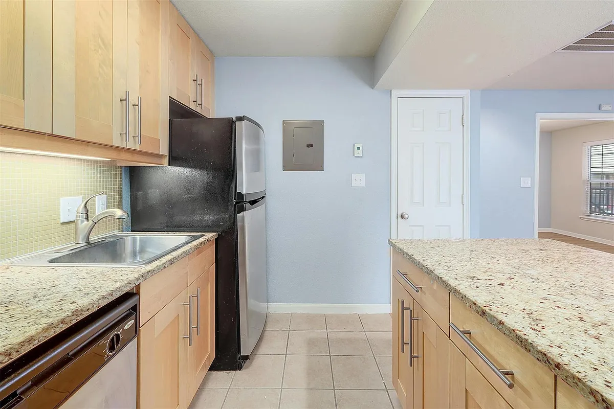 Building Photo - 7685 Northcross Dr #624