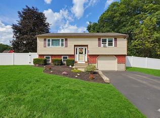 450 Hartford Ave E, Uxbridge, MA 01569