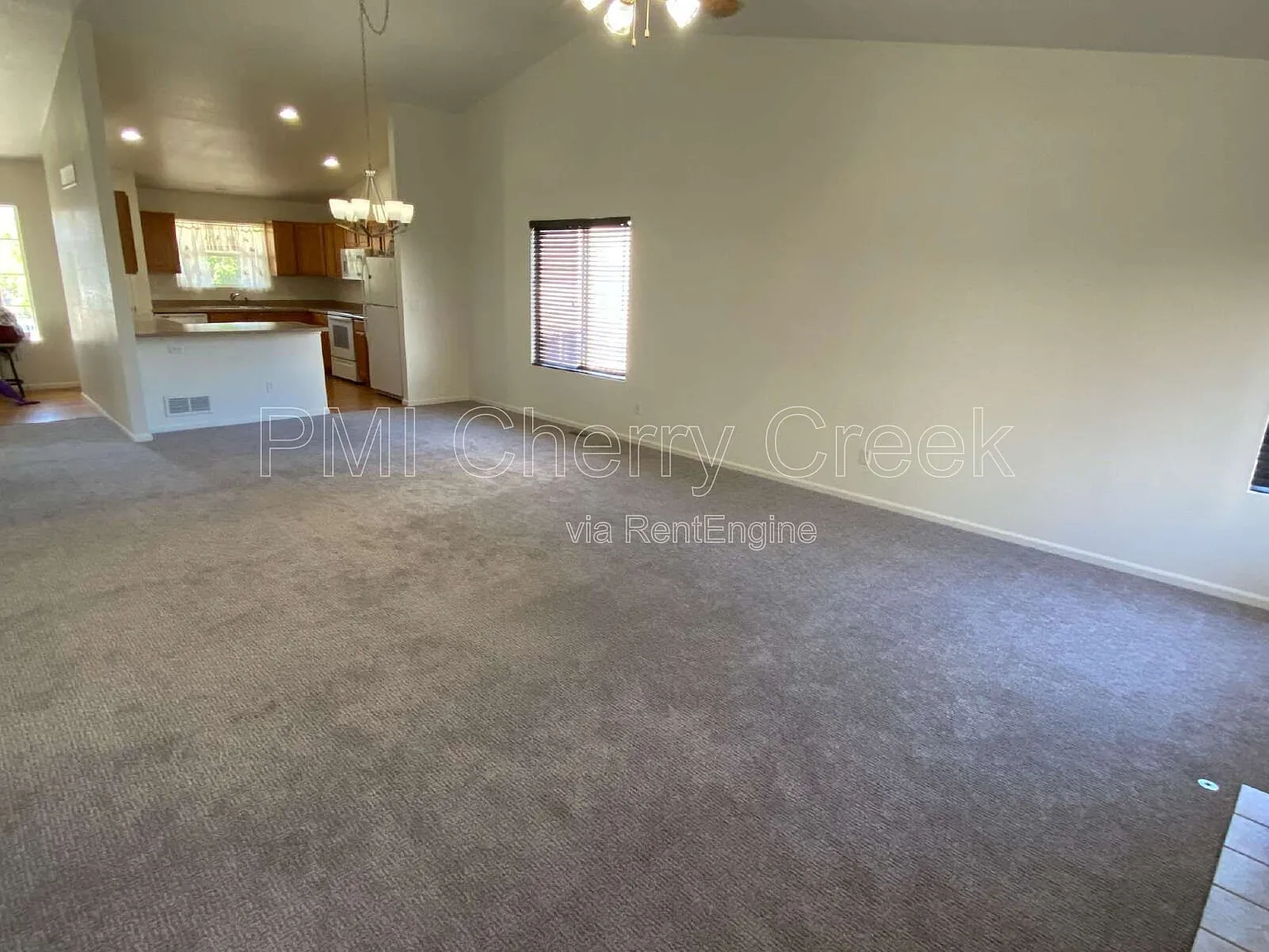 3 bed, 2.0 bath, 1464 sqft, $2,695 — Photo 3