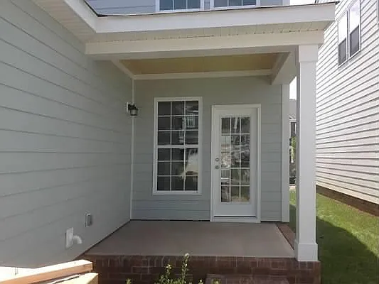 Royal Winchester Dr — Photo 3
