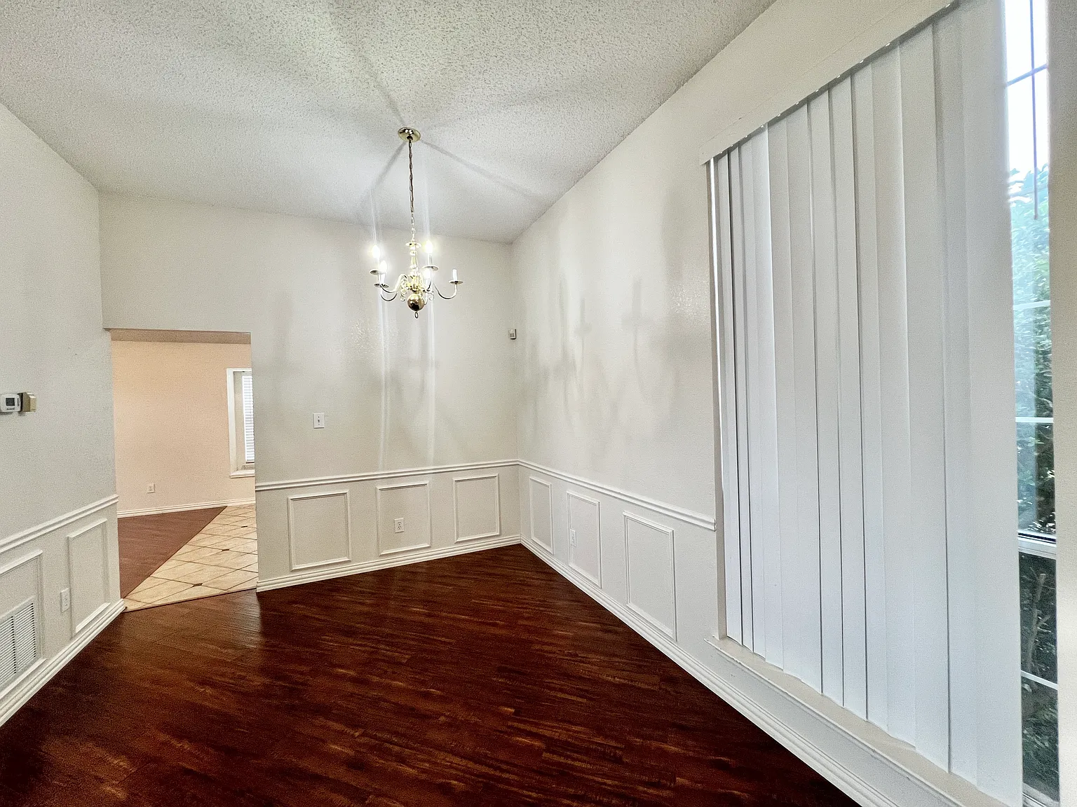 3 bed, 1776 sqft, $2,400 — Photo 4
