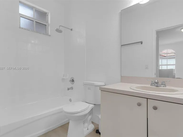 8165 NW 108th Ave — Photo 19