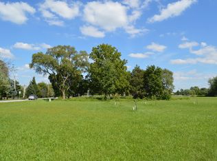 2566 Wolf Rd, Oswego, IL 60543