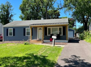 1114 Campbell Ave, Wheaton, IL 60189