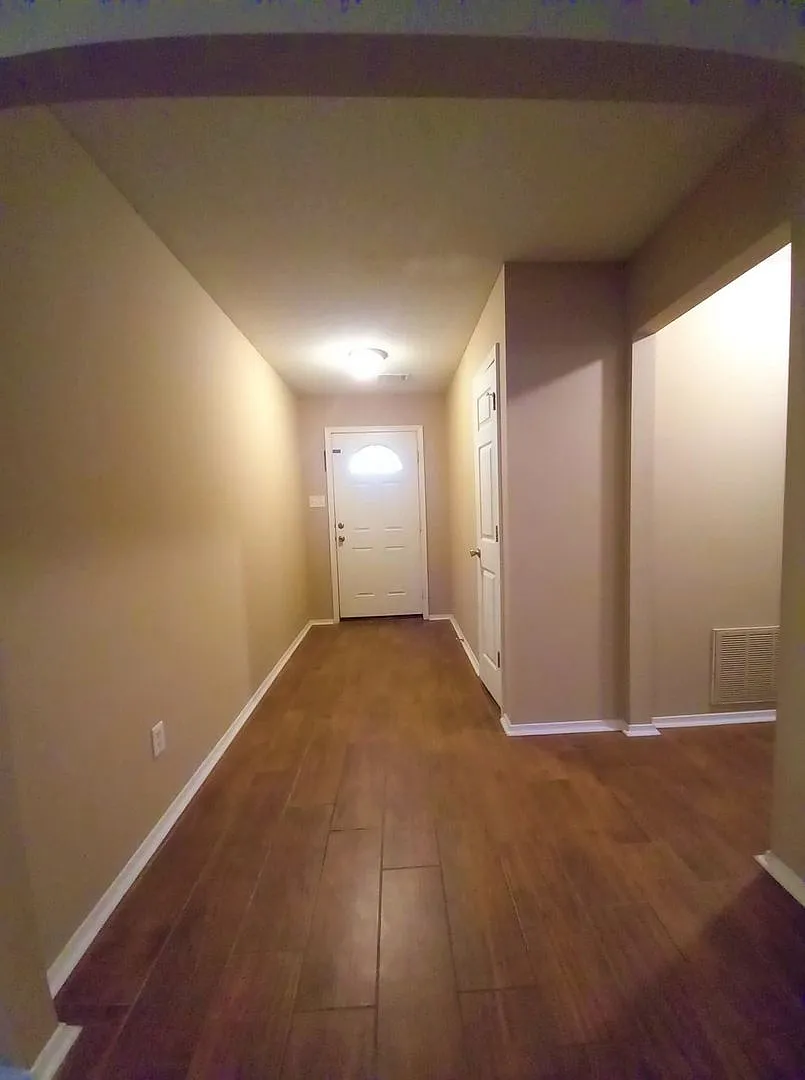 1116 Kenwood Cove — Photo 3