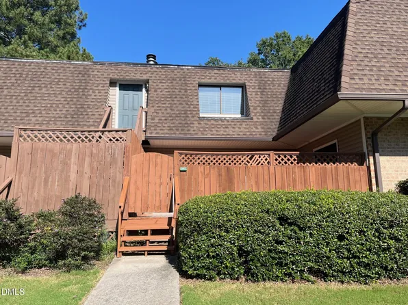 340 Summerwalk Cir, Chapel Hill, NC 27517