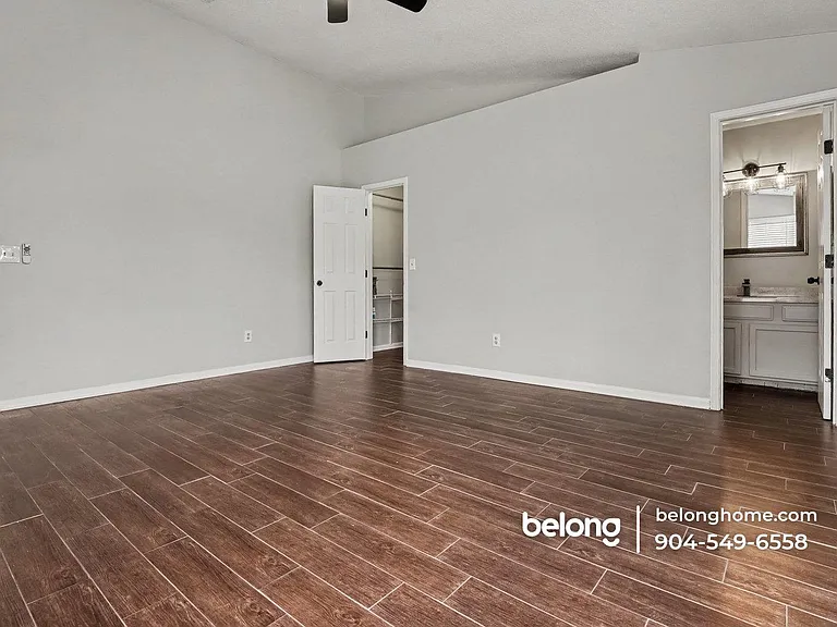 7641 Rain Forest Dr N — Photo 9