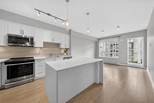 2 bed, 812 sqft, $1,950 — Photo 3
