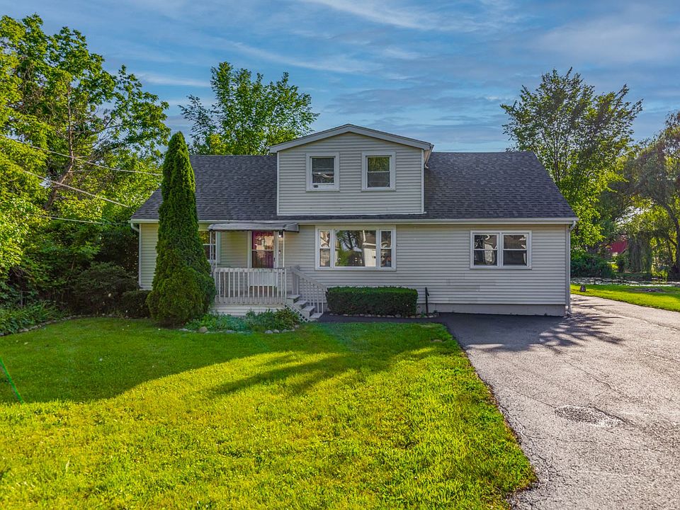 1st image of 714 N Lakeview Dr