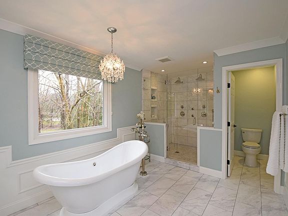 3rd image of 11374 Terwilligerscreek Dr
